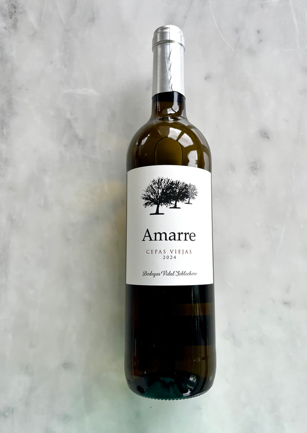 Botella de vino blanco