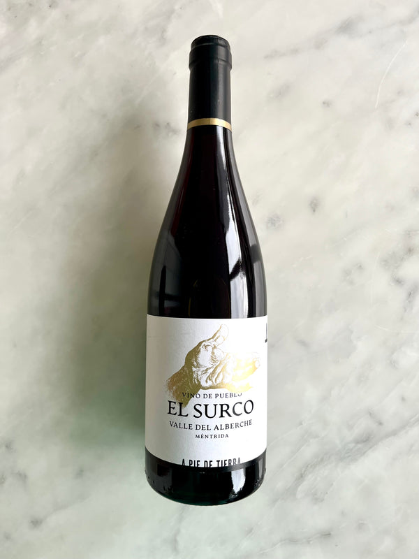 Botella de vino tinto